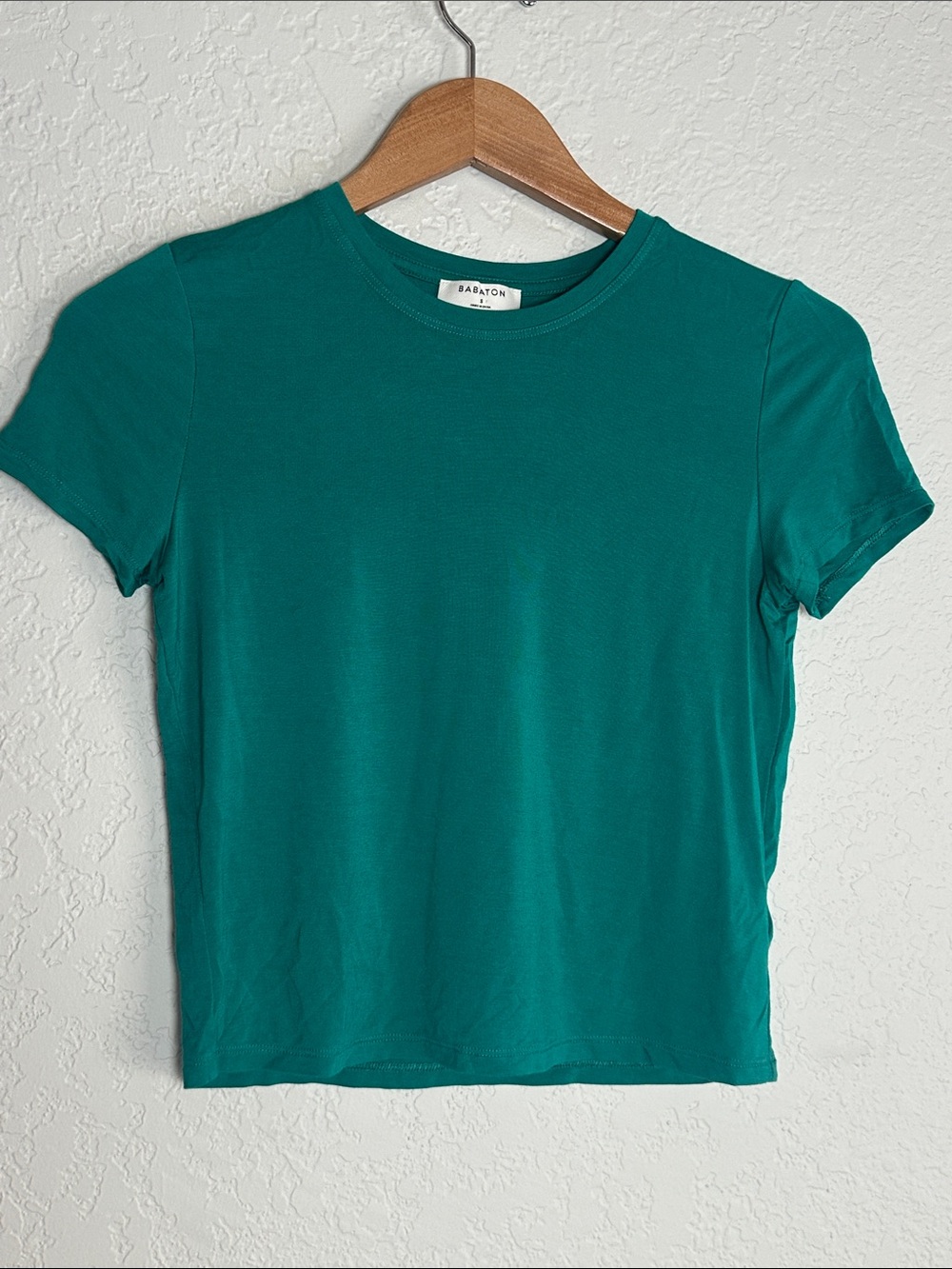 NEW Aritzia Babaton Short Sleeve Tee Green Summer Basic Top Small